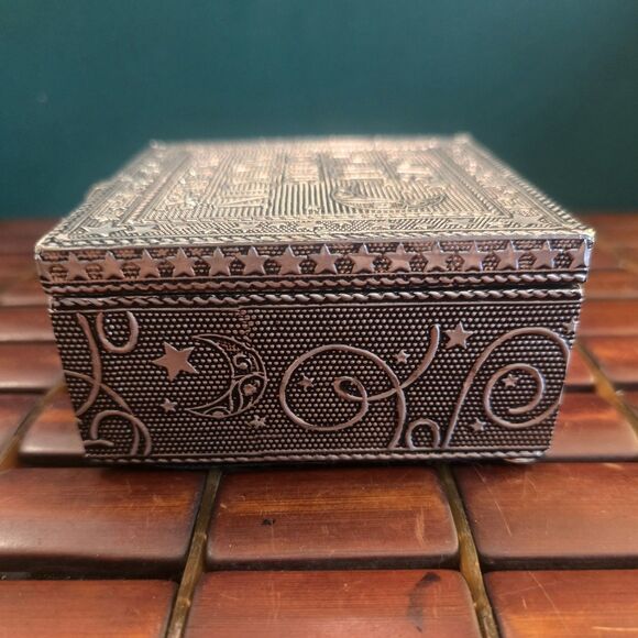 I Love You To The Moon and Back Silver Tone Jewelry / Trinket Box 4"x4"x2" - Picture 3 of 7